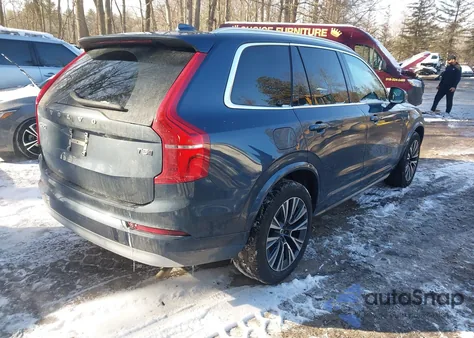2022 Volvo Xc90 T5 Momentum 7 Passenger z USA, uszkodzony, nr VIN YV4102PK9N1868908